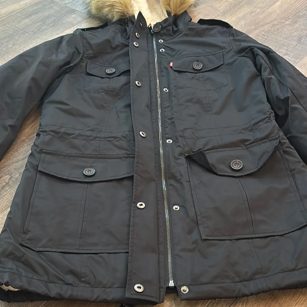 Levi's Women’s Size S Black Coat Jacket Sherpa Lining ands Faux Fur Trimmed Hood